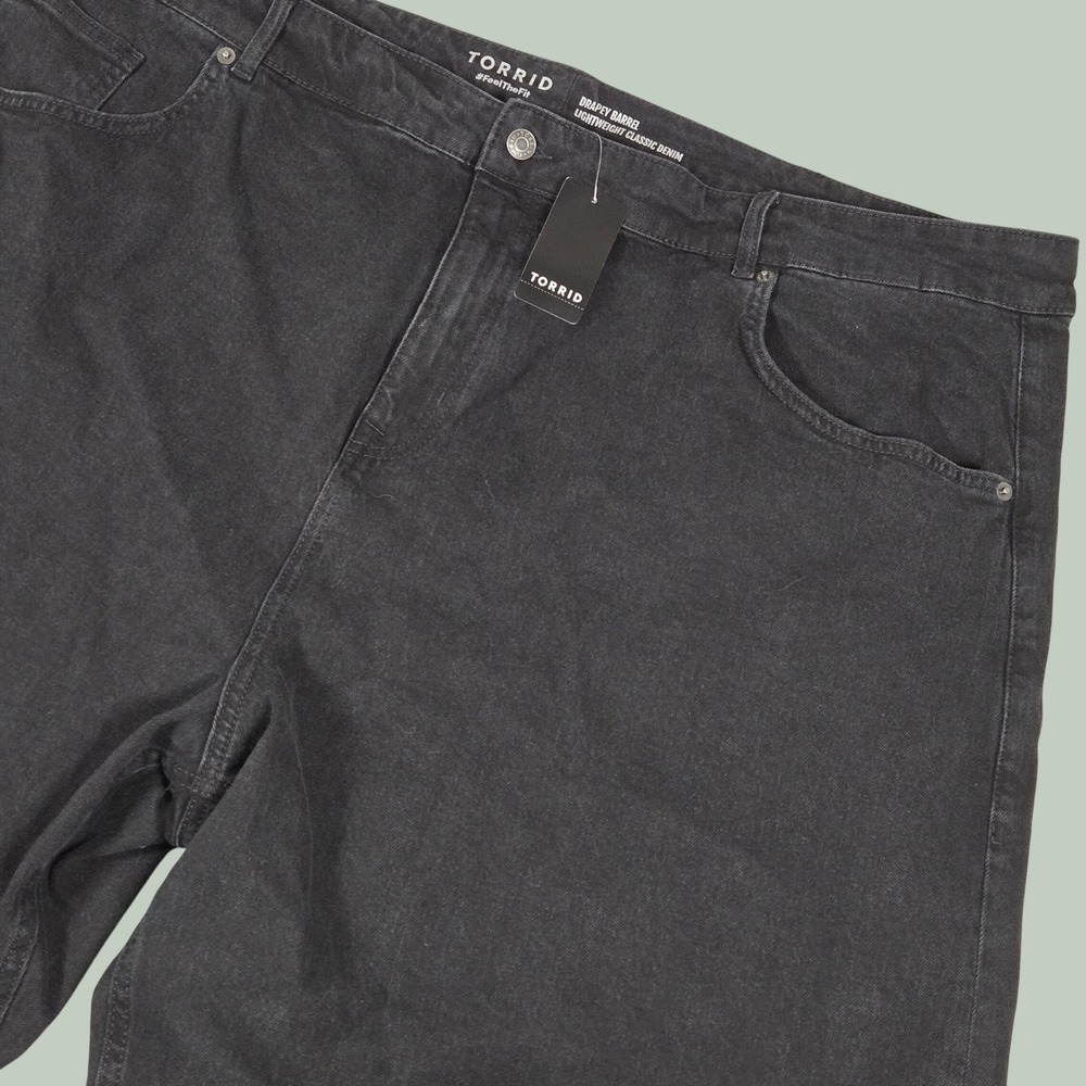 Torrid NEW 2026 Womens 26 Short Drapey Barrel Jeans Vintage Washed Black